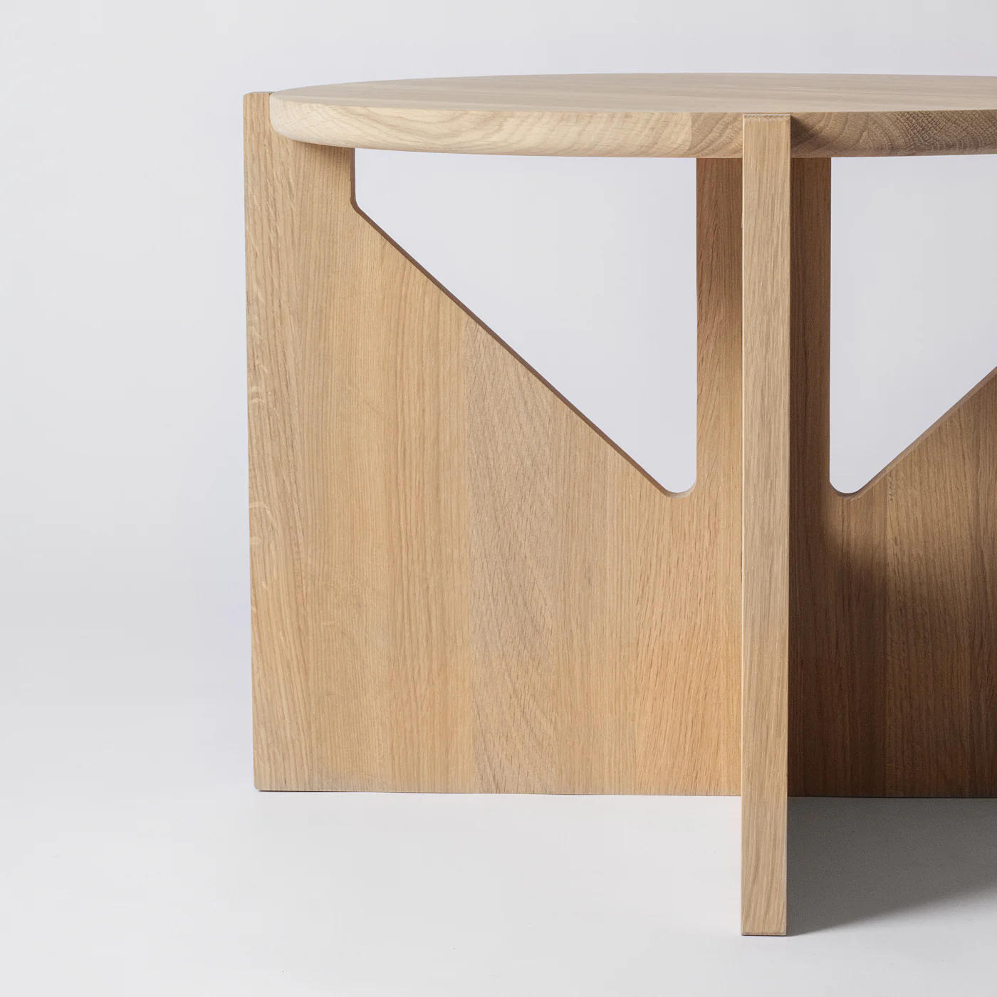 Fika Small Oak Coffee Table Round - Image 5