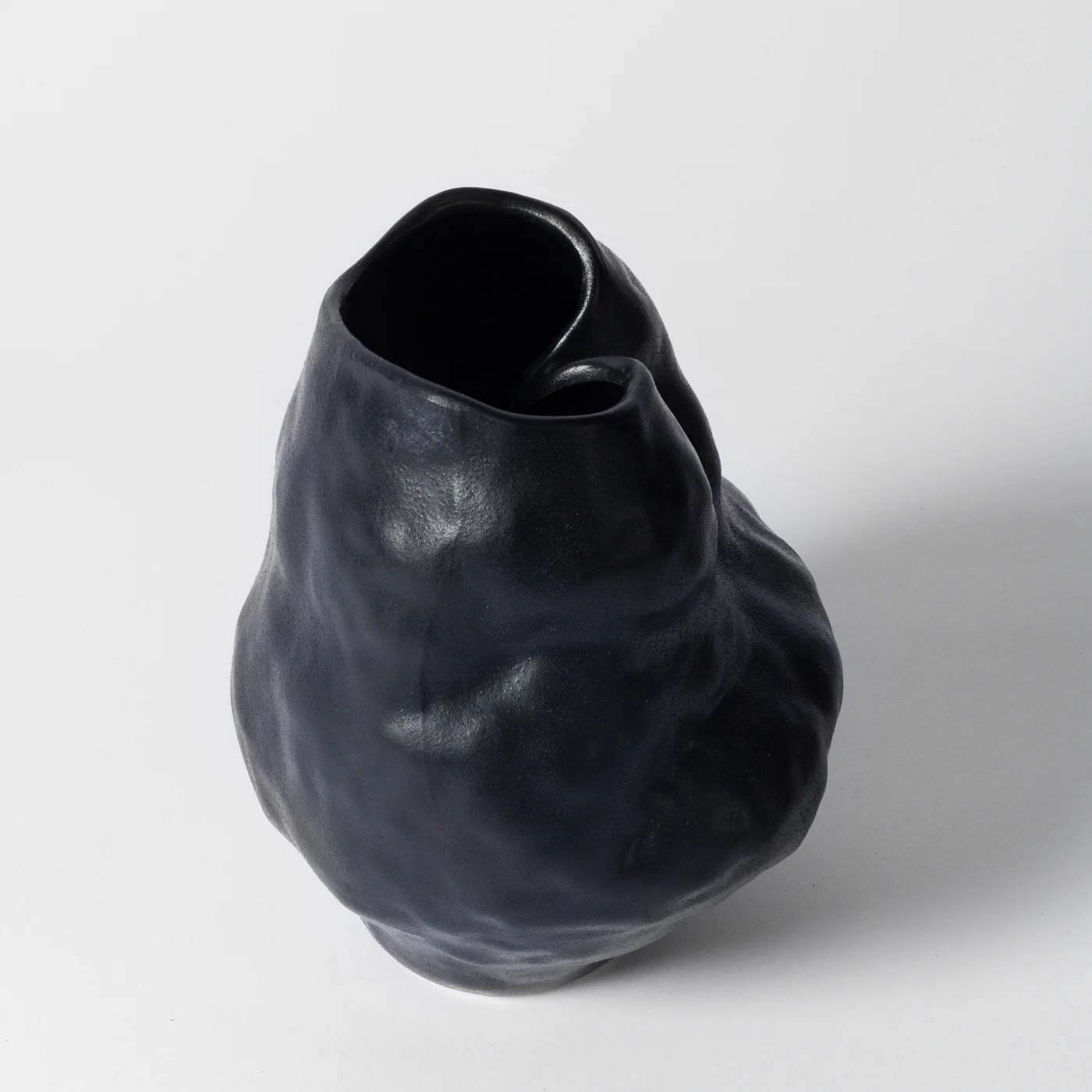 Mork Sculptural Vase Black - Image 2