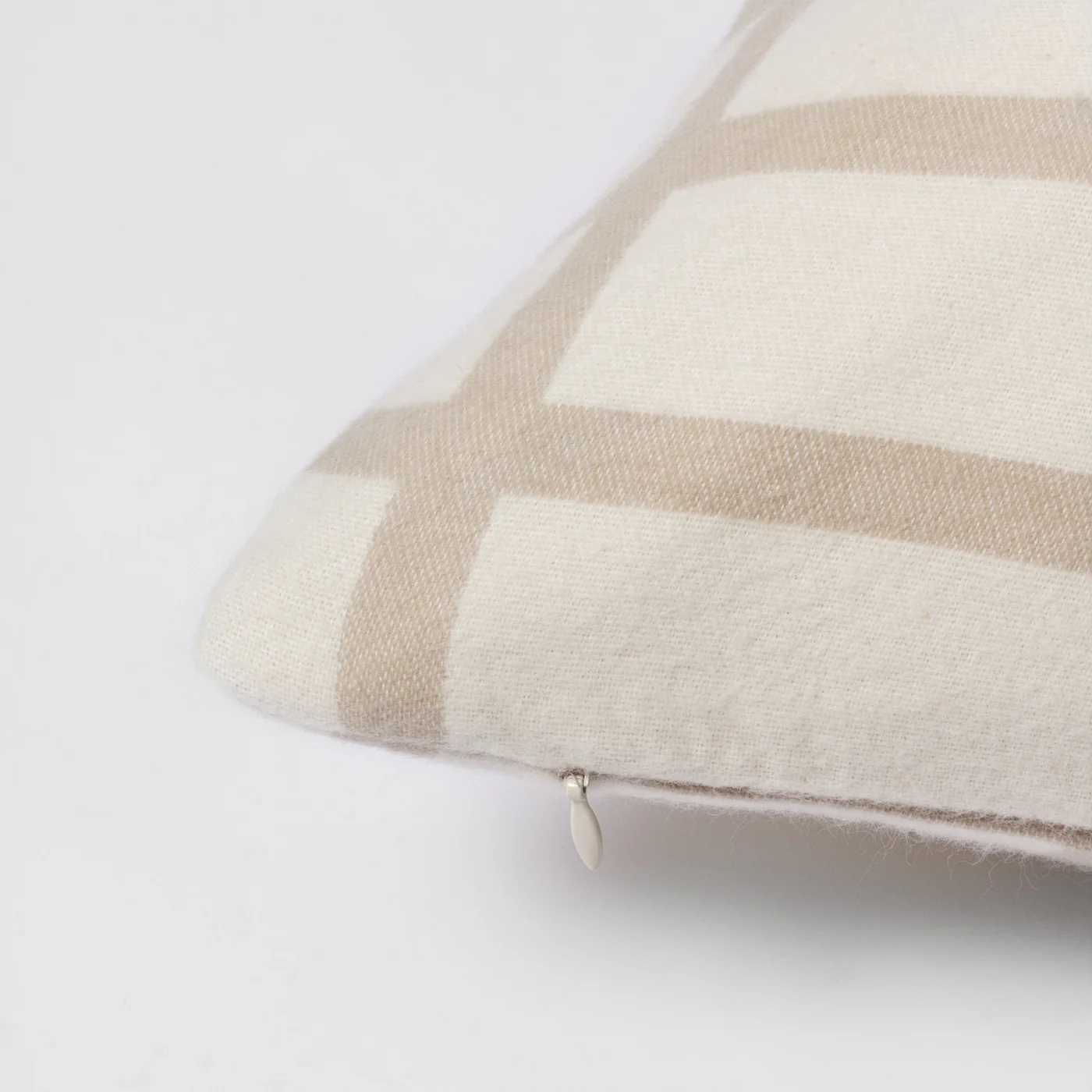 Sjakk Beige Rectangle Cushion - Image 5
